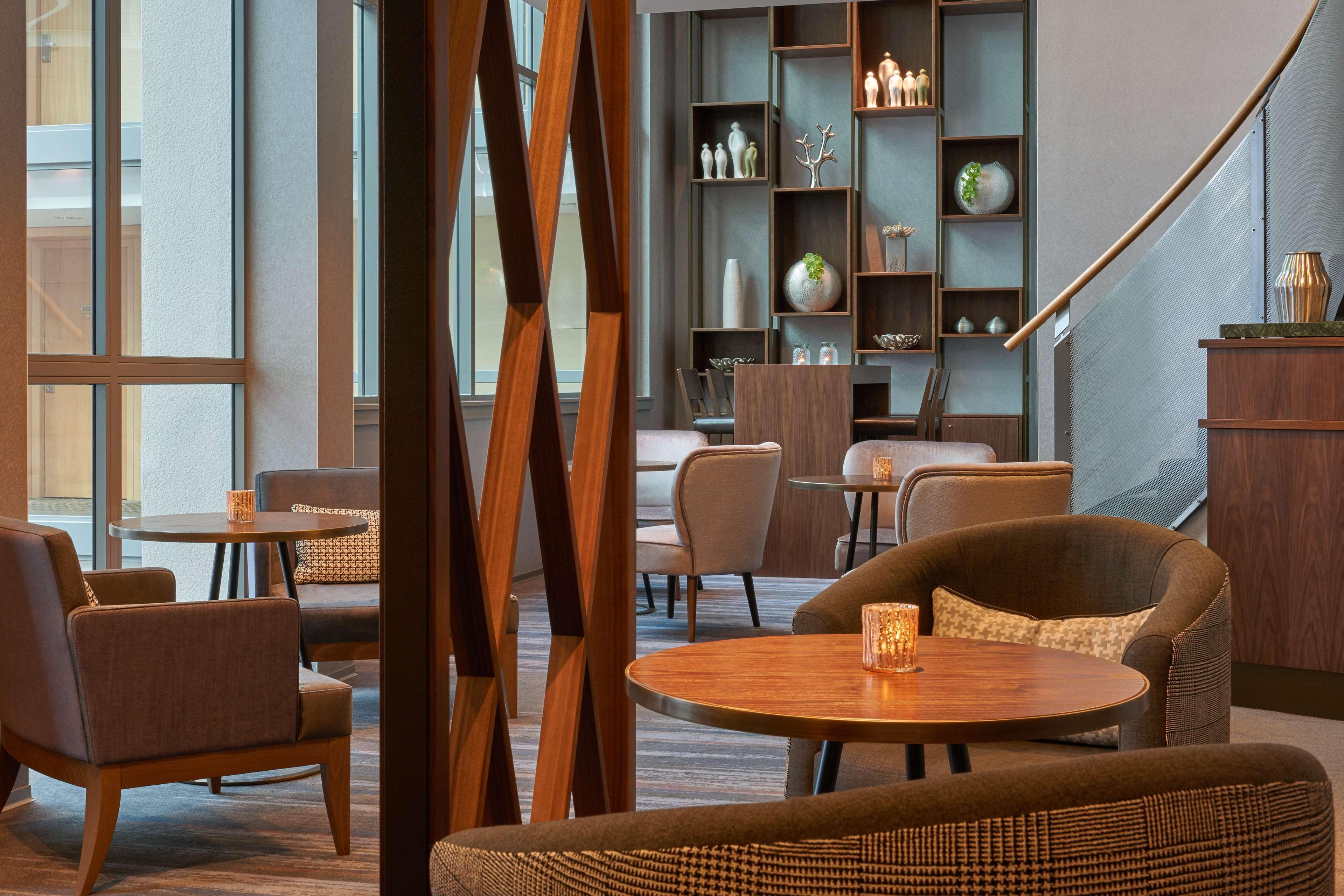 Hilton Frankfurt Centre 5*